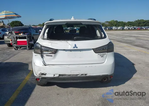 2017 Mitsubishi Outlander Sport 2.4 Sel z USA, uszkodzony, nr VIN JA4AP4AW9HZ017469